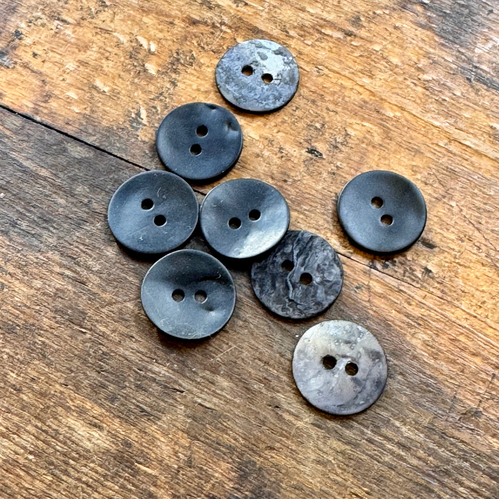 Mother of Pearl 15mm buttons -Black