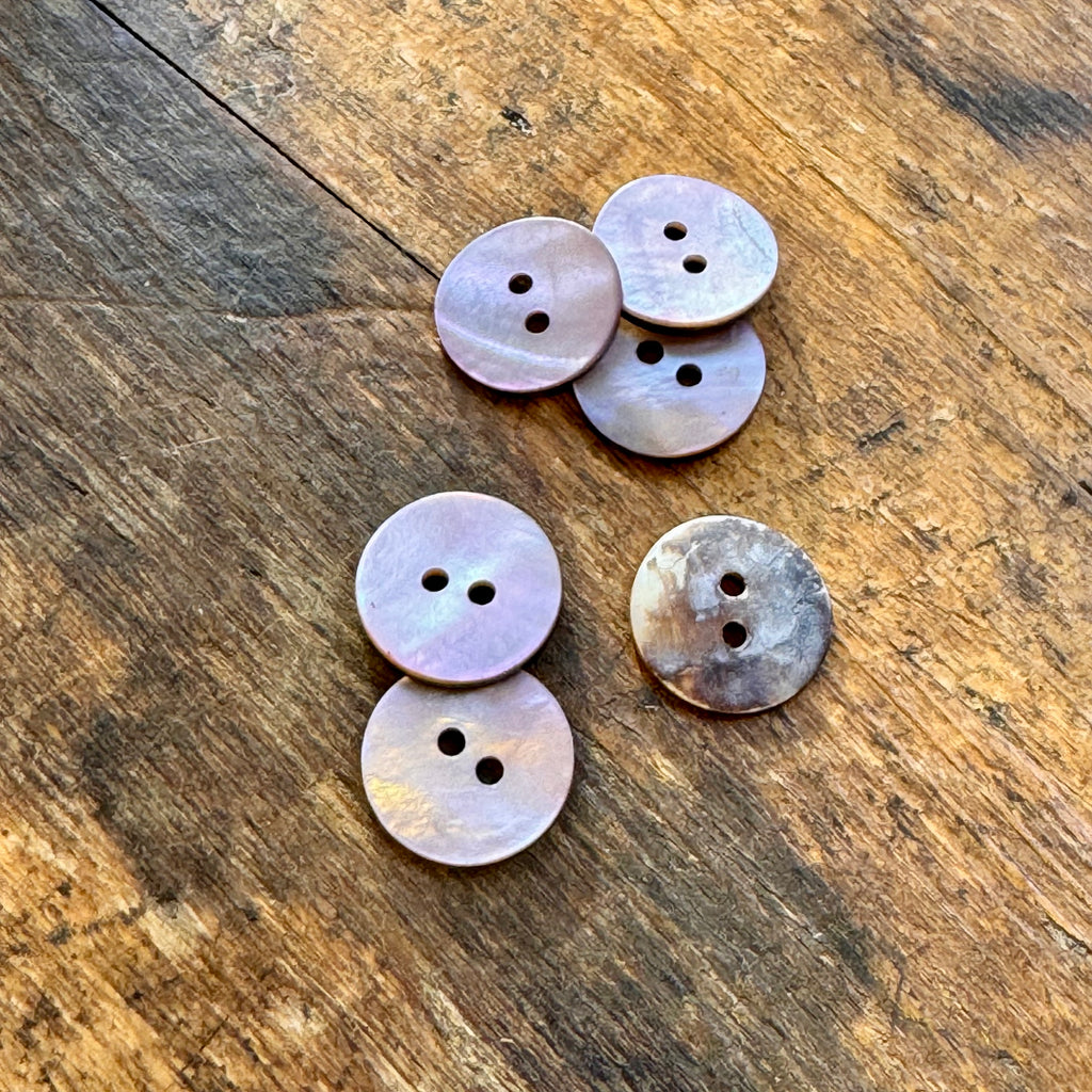 Mother of Pearl 15mm buttons -Pearl/Lilac