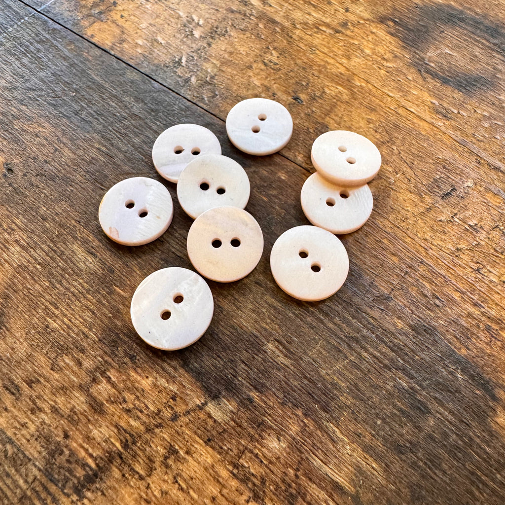 Mother of Pearl 15mm buttons - Natural