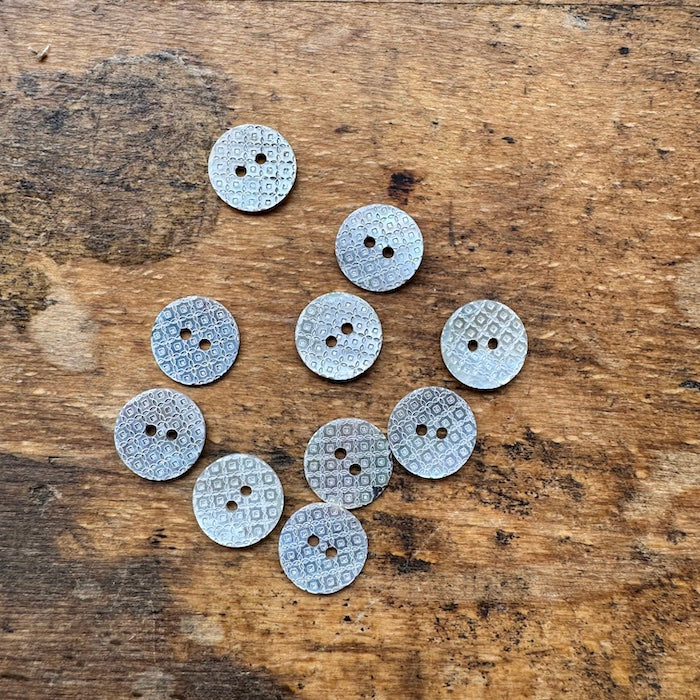 Mother of Pearl - natural - 12mm buttons