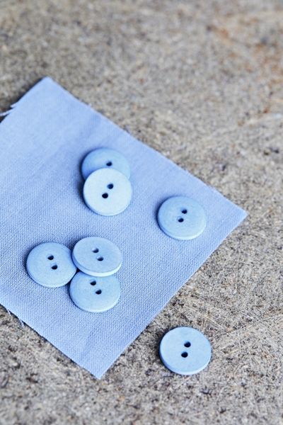 Curb Cotton Button Faded Blue 18mm - mind the MAKER