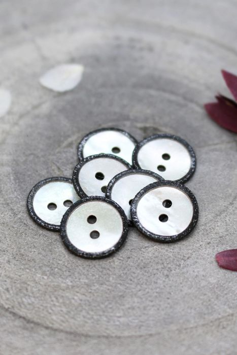Glitz Buttons - Black  - Atelier Brunette