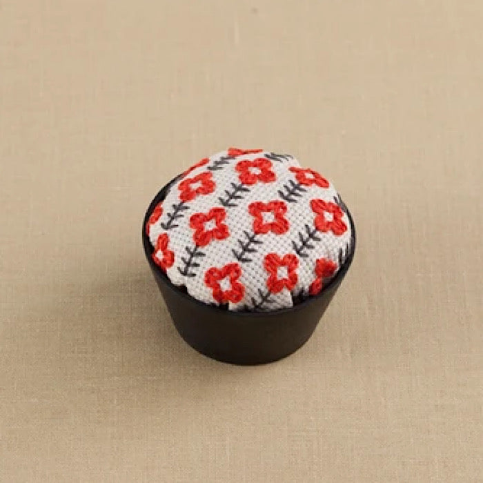 Zizashi Pincushion Embroidery Kit Red Flowers - LECIEN COSMO