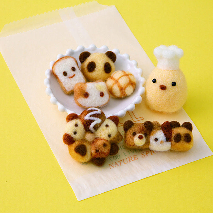 Needle Felting Kit ‘Chick Bakery’ - Hamanaka