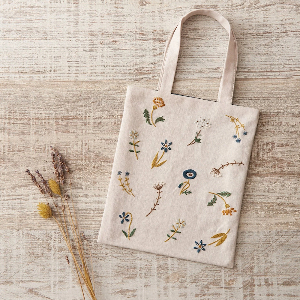 Botanical Flowers Mini Tote Embroidery Kit - LECIEN COSMO